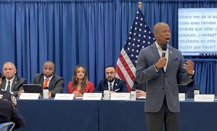 ‘Inmigrantes robando inmigrantes’