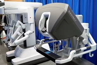 Queens Hospital with Da Vinci Surgical Robot for the Community | Queens ...