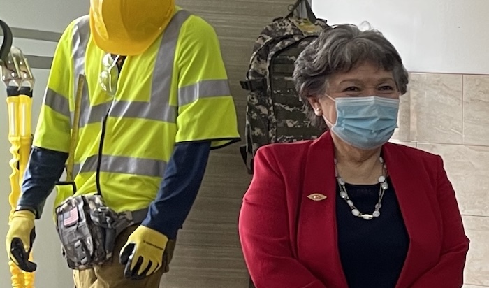 Ruth Marques construye la academia Diamond Central de OSHA