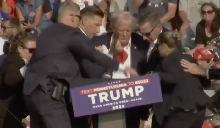 Trump herido y agresor muerto