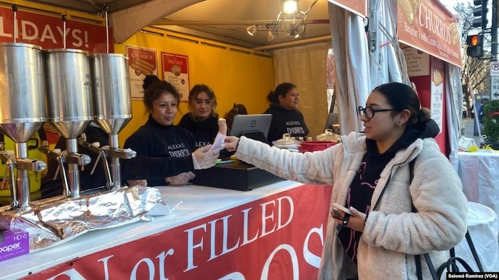 Salario de latinas en desventaja