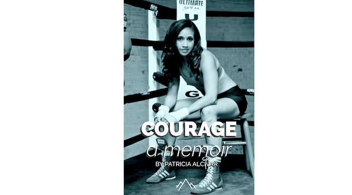 Atleta Patricia Alcivar con libro bilingüe sobre el perdón y su vida