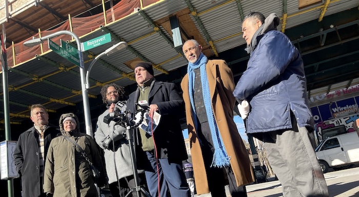 Comisionada Tisch del NYPD: ¿Por qué siguen las ‘Chicas’ en la Roosevelt?