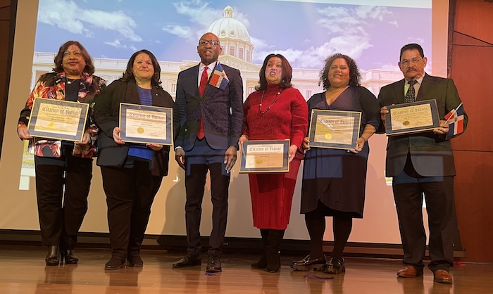 Dominicanos celebran su herencia en Queens