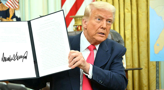 Trump firma una orden ejecutiva para desmantelar el Departamento de Educación