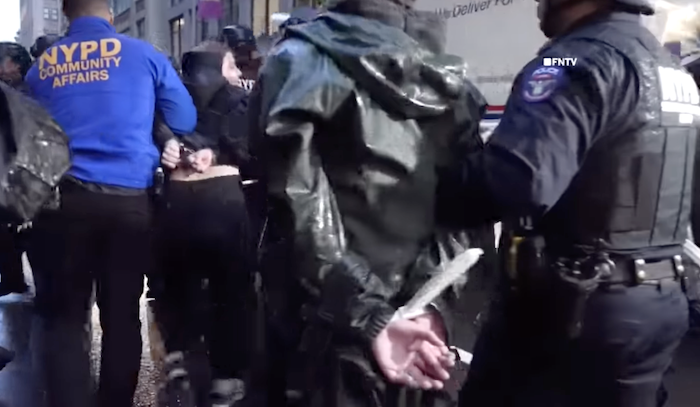 Arrestados por protestar contra ICE