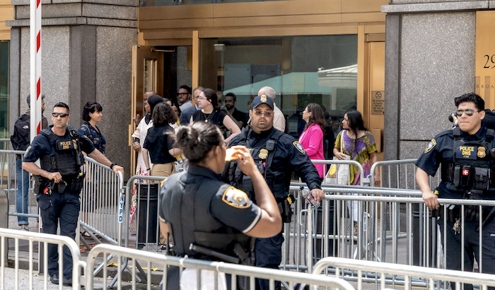 Demandan a ICE por arrestos en cortes de NYC