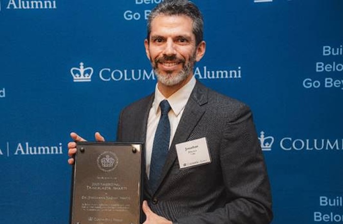 Dr. Jiménez recognized for his excellence in public health