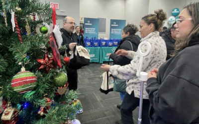 Fidelis Care y Goya Foods distribuyen comida esta Navidad en Queens