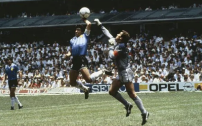 México juega en casa de la Mano de Dios