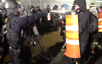 Inmigrantes arrestados: ‘No queremos comer gusanos’